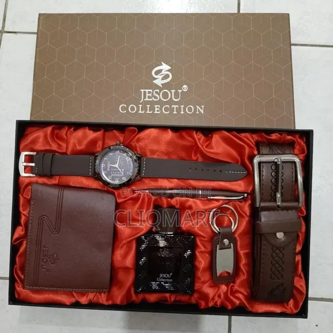 7-Piece Gift Set - Collection Box for Men With Accessories