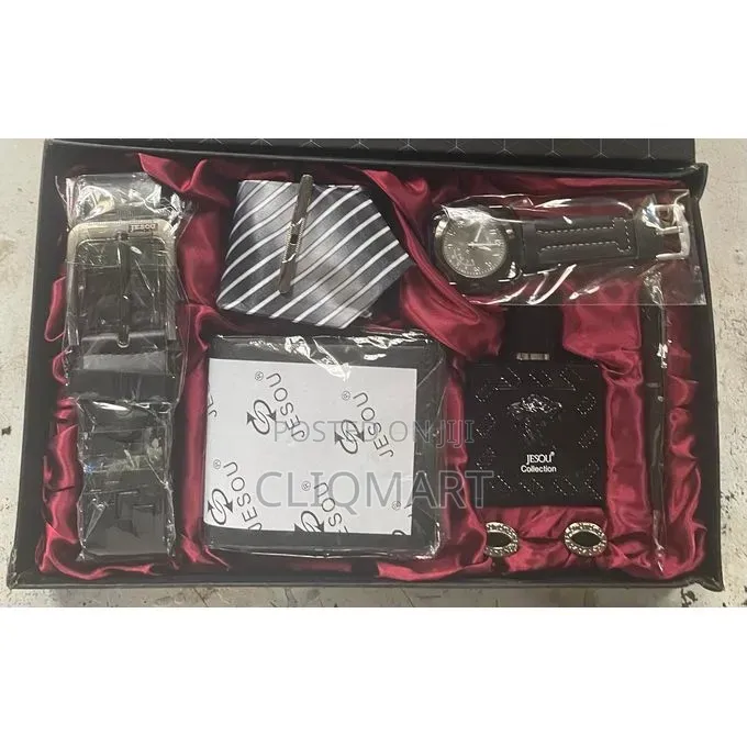 7-Piece Gift Set - Collection Box for Men With Accessories