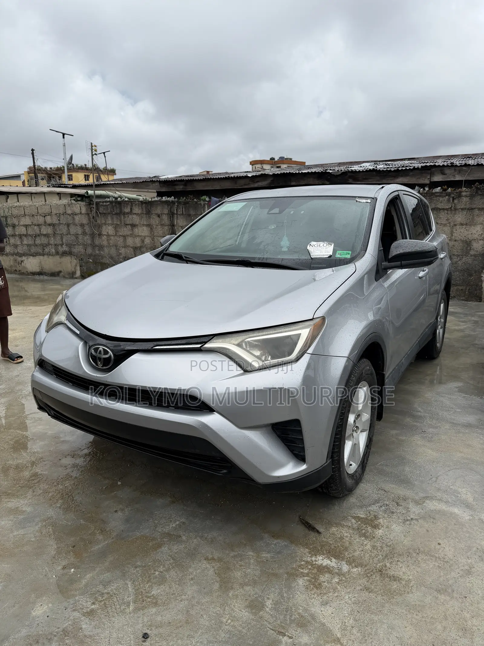Toyota RAV4 LE 4dr SUV AWD (2.5L 4cyl 6A) 2018 Silver