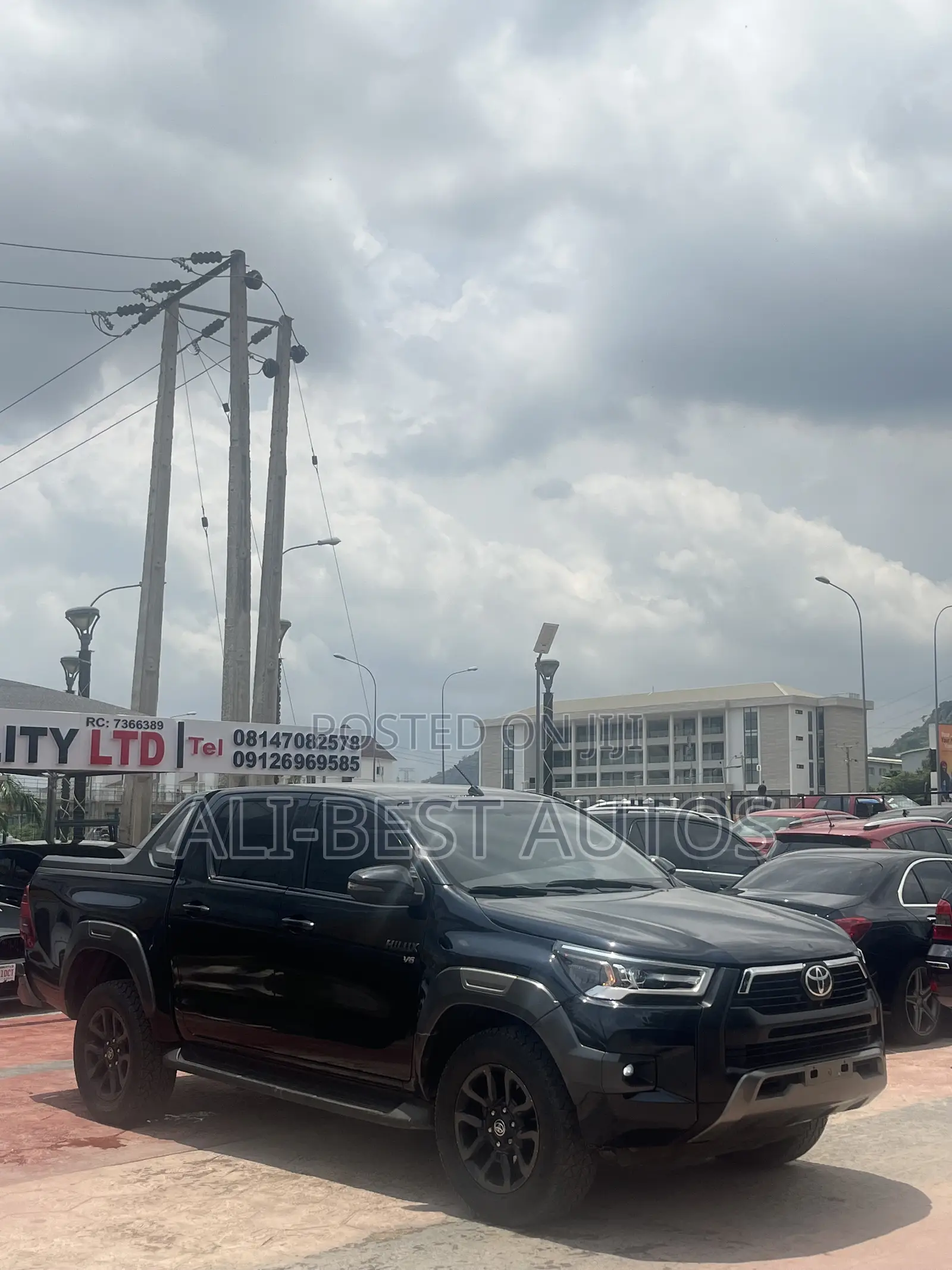 Toyota Hilux 2023 Black