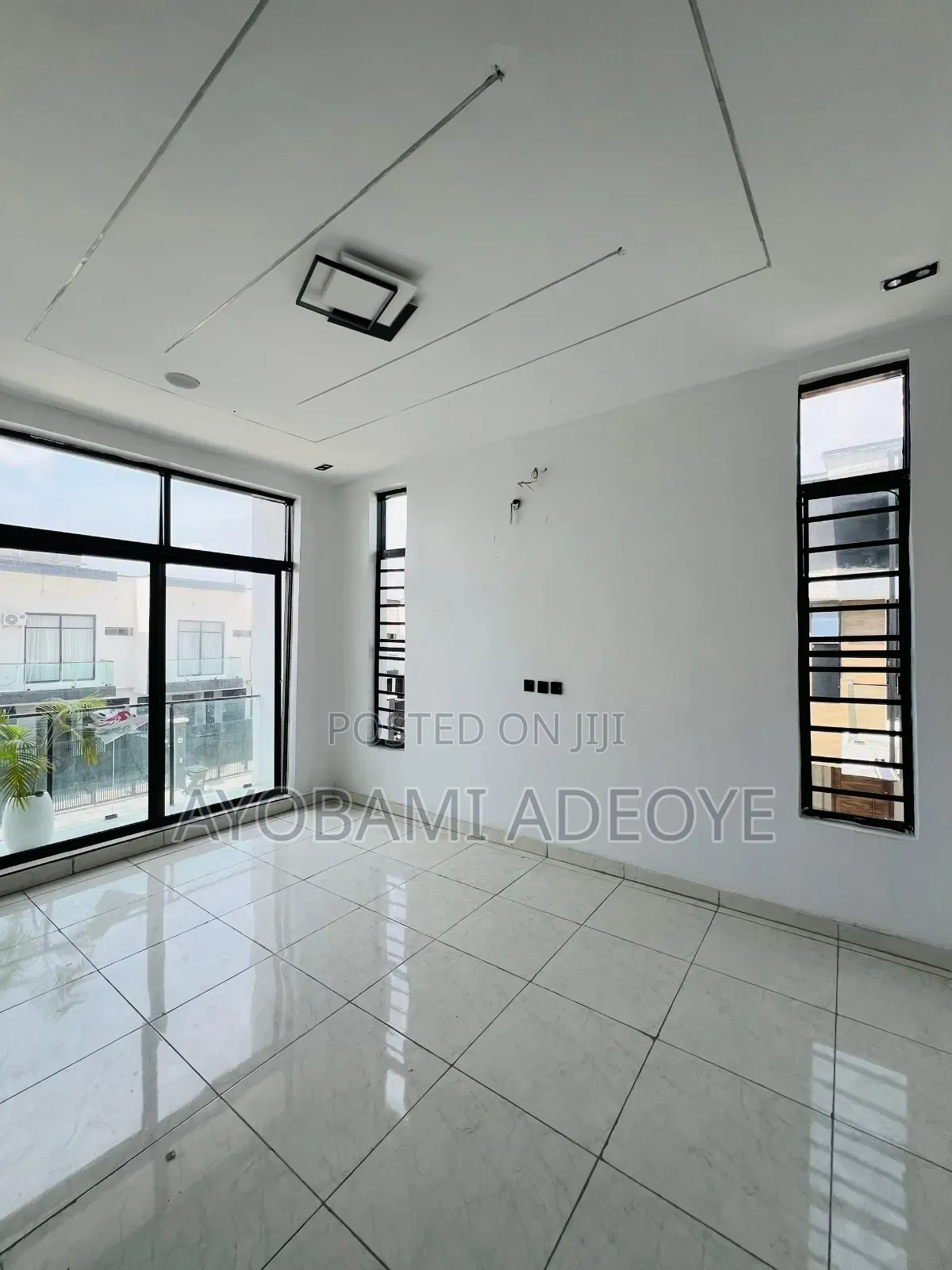 4bdrm Duplex in Ikota for sale