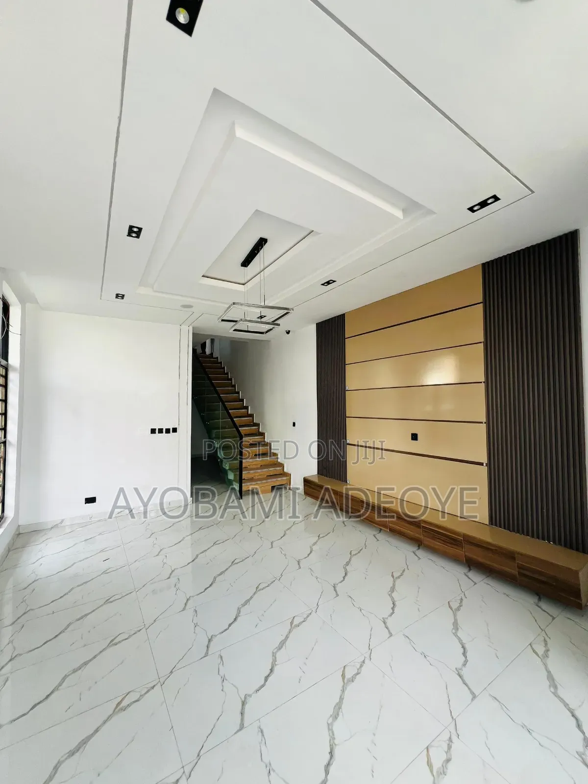 4bdrm Duplex in Ikota for sale