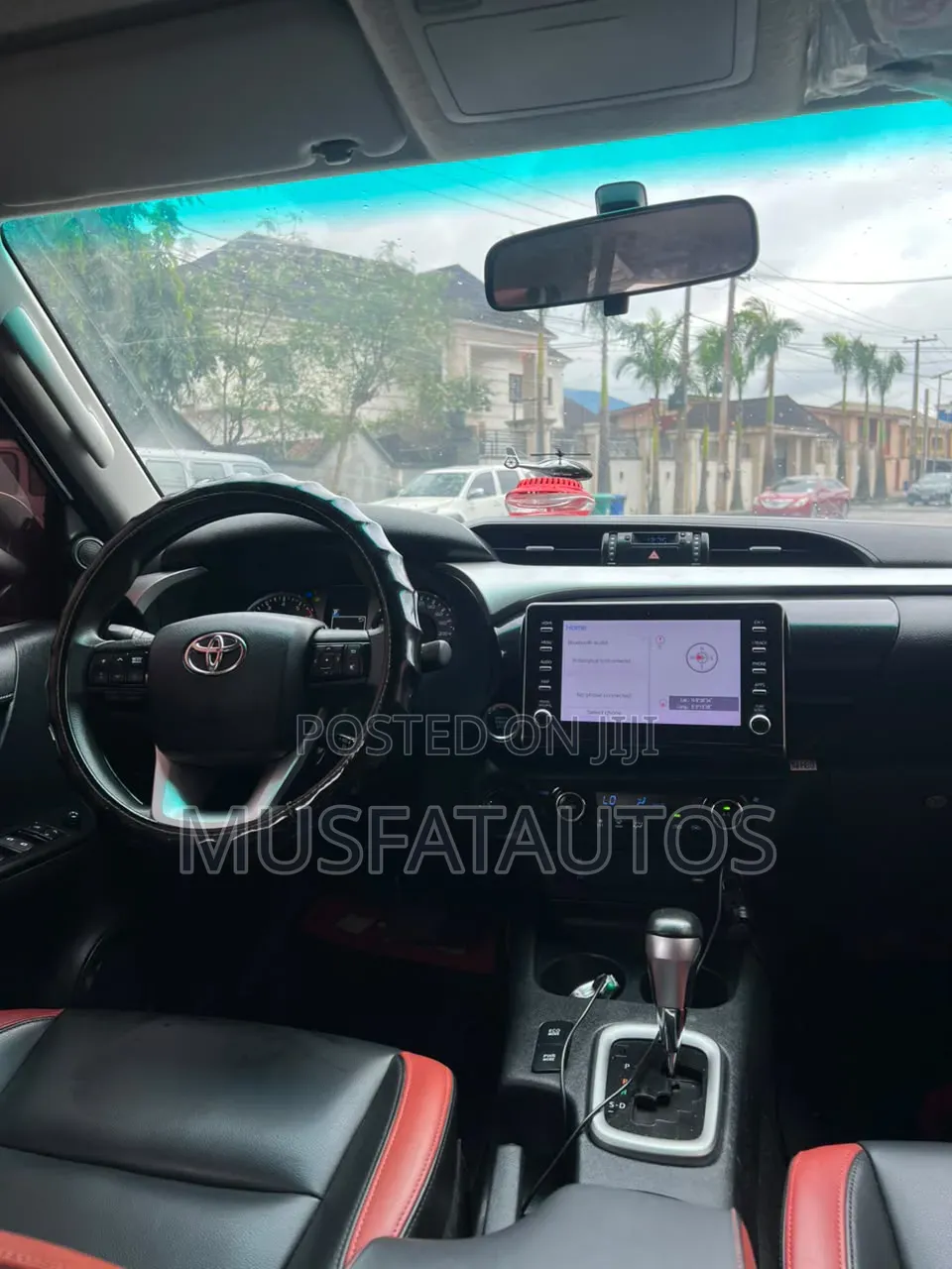Toyota Hilux 2021 White