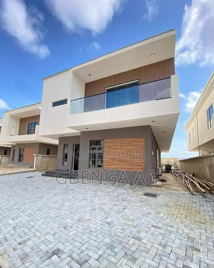 Furnished 4bdrm Duplex in Lekki Phase 1 for sale