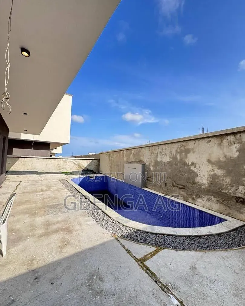 Furnished 4bdrm Duplex in Lekki Phase 1 for sale