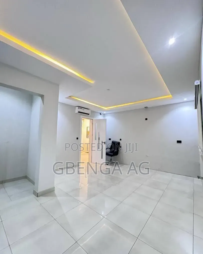 Furnished 4bdrm Duplex in Lekki Phase 1 for sale