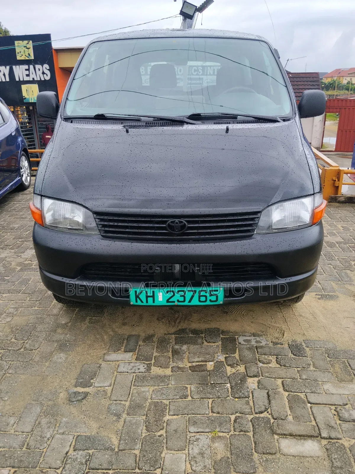Toyota Grand HiAce 2002 Black