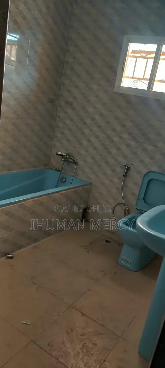 3bdrm Apartment in River Park Estate, Lugbe District for rent