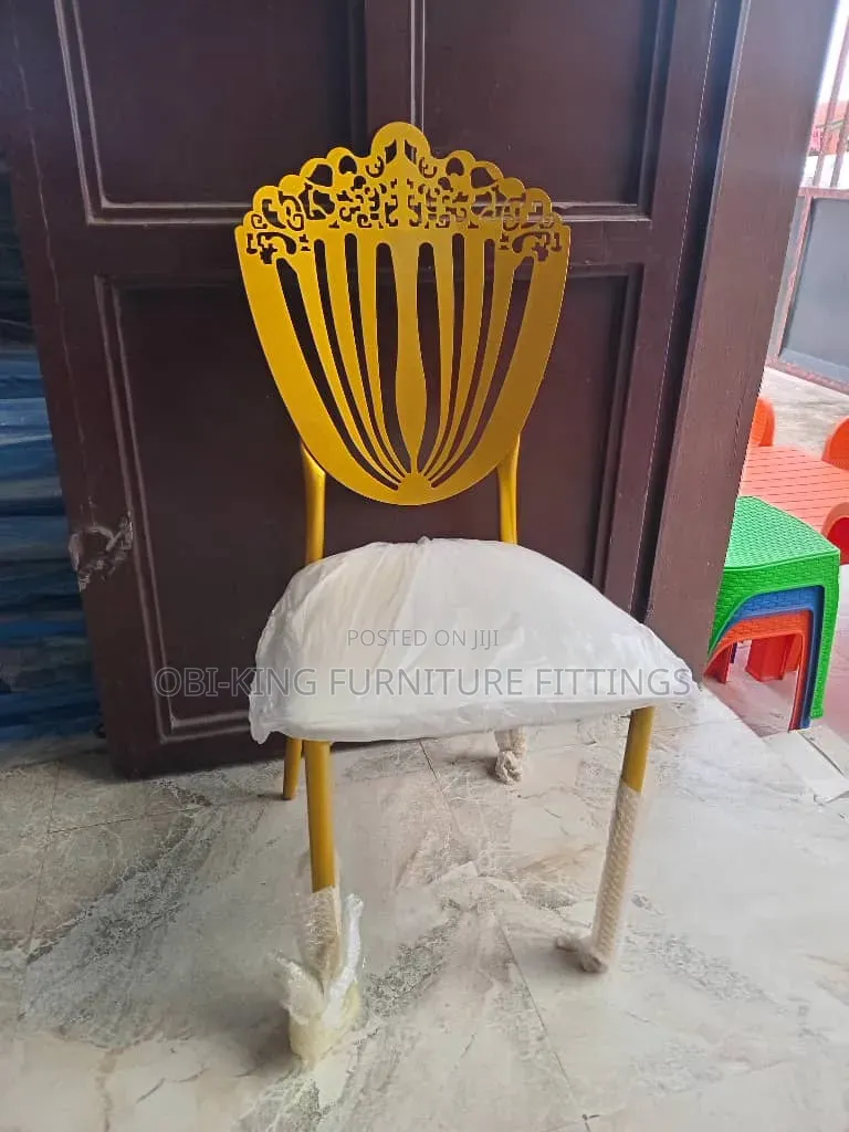 Classic Beautiful Kings Chair for Your Event