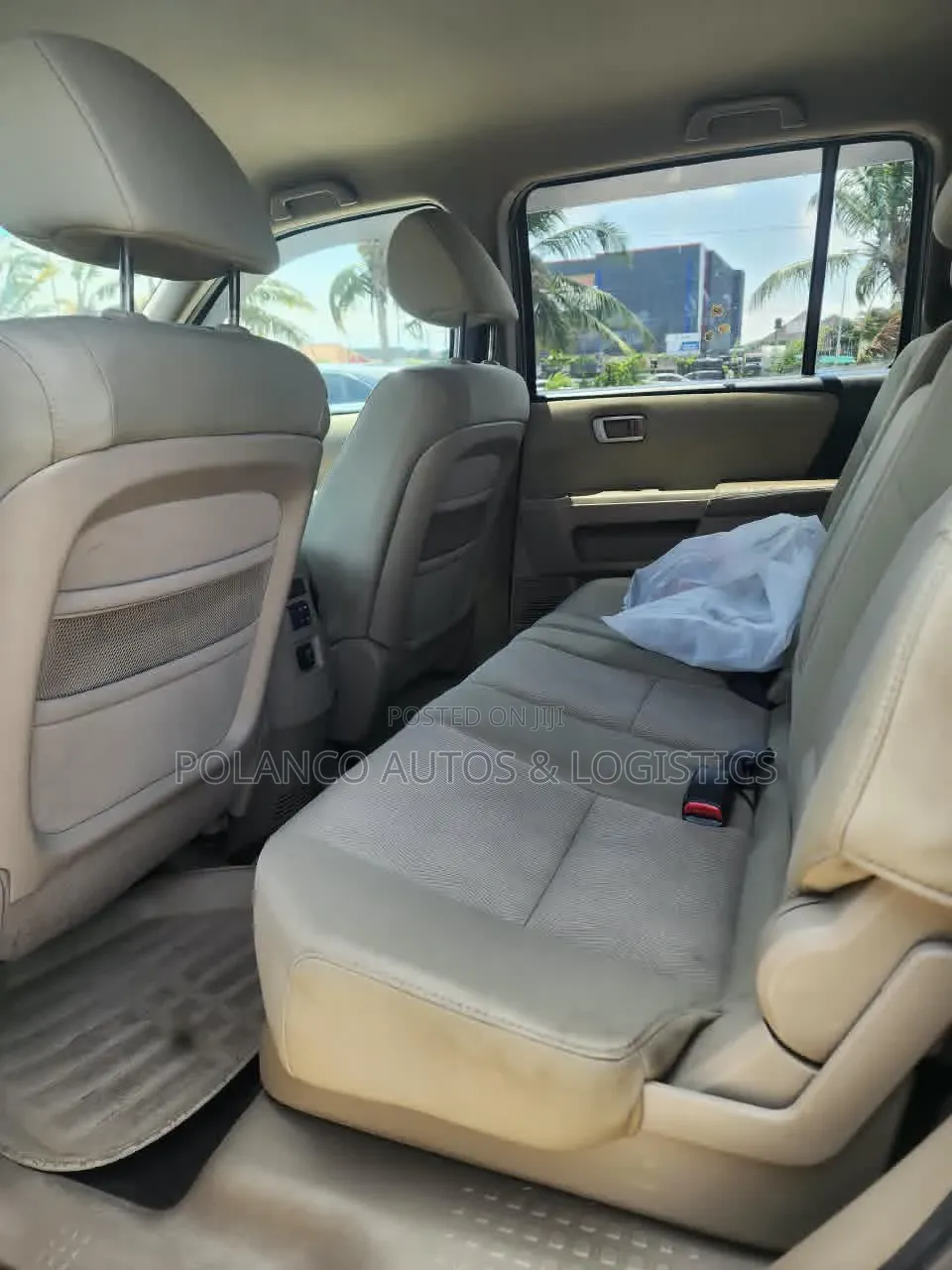 Honda Pilot LX 4dr SUV 4WD (3.5L 6cyl 5A) 2011 Beige