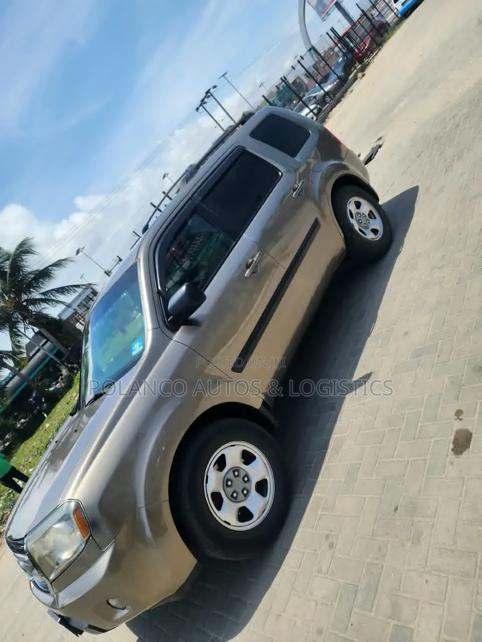 Honda Pilot LX 4dr SUV 4WD (3.5L 6cyl 5A) 2011 Beige