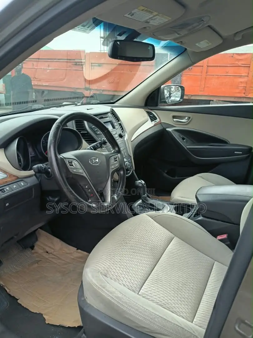 Hyundai Santa Fe 2014 Gray