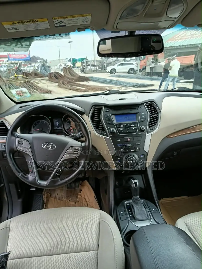 Hyundai Santa Fe 2014 Gray