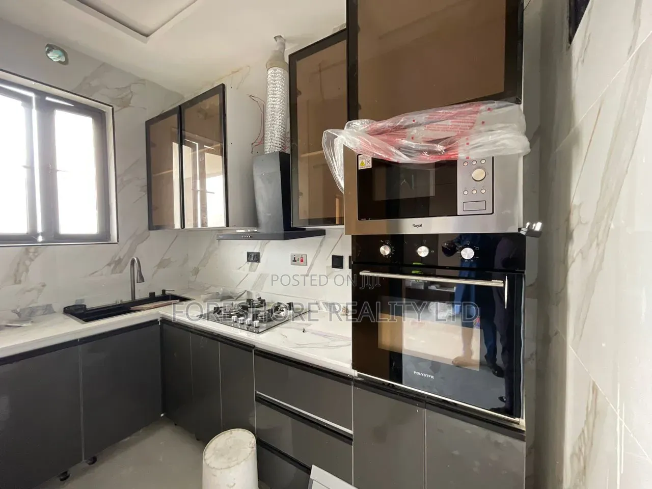 4bdrm Mansion in Osborne Foreshore for rent