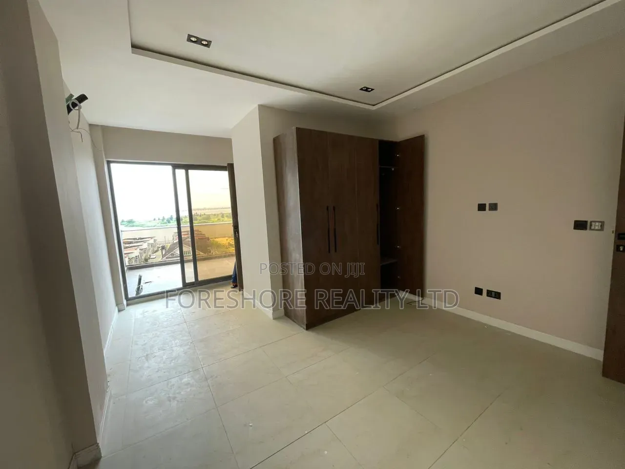 4bdrm Mansion in Osborne Foreshore for rent