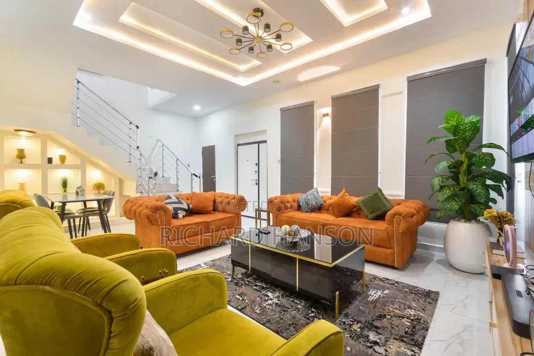 Furnished 4bdrm Duplex in Secured, Chevron for rent