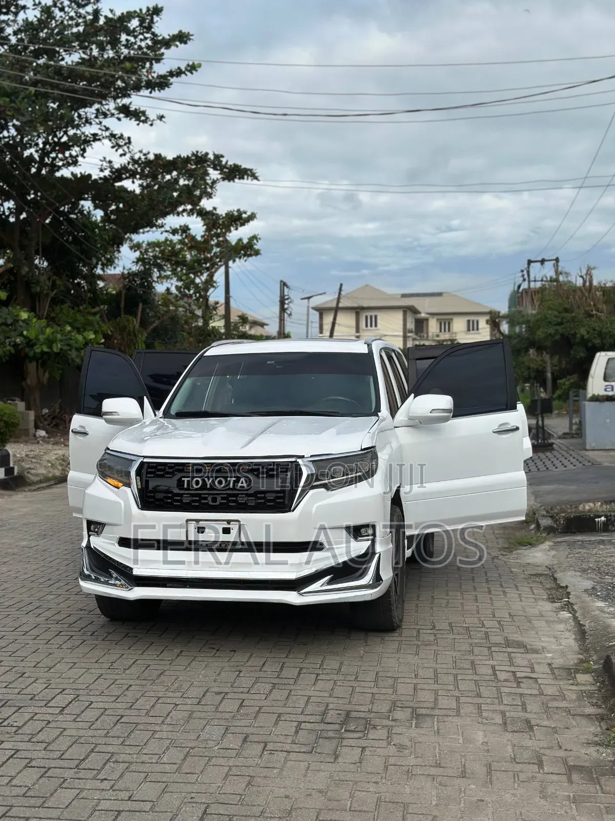 Toyota Land Cruiser Prado 2015 White