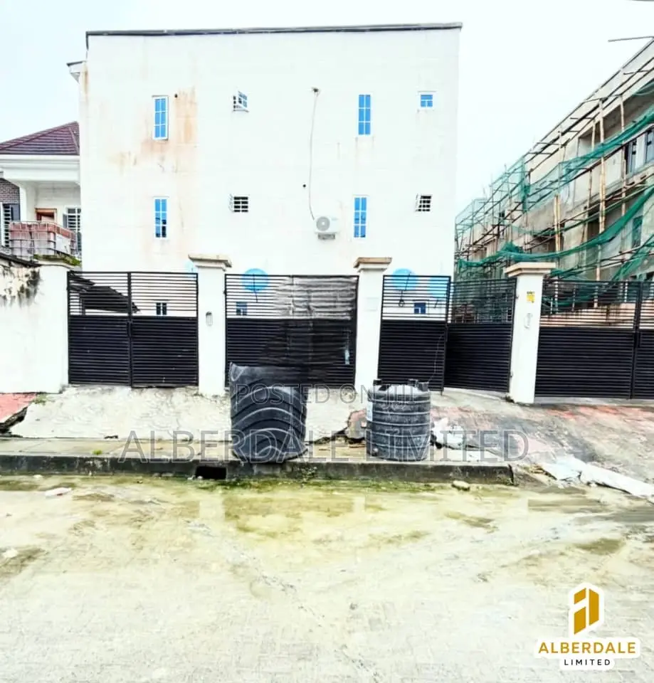 2bdrm Block of Flats in Osapa london for rent