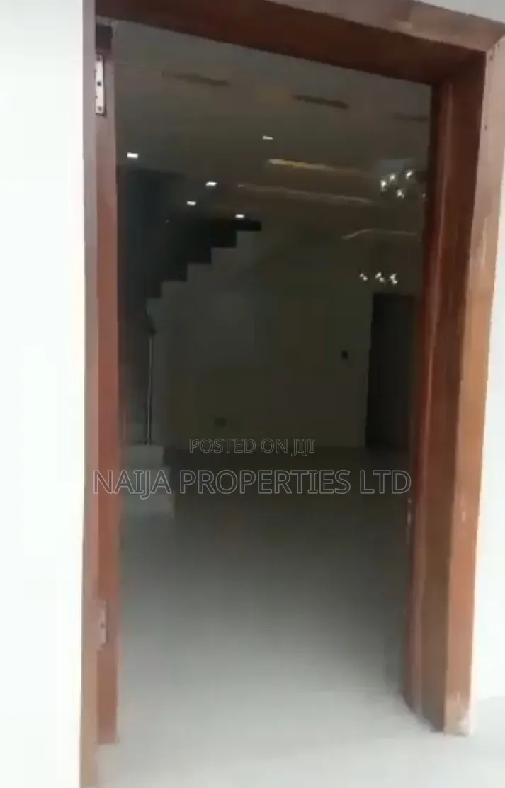 4bdrm Duplex in Sunview Estate, Sangotedo for sale