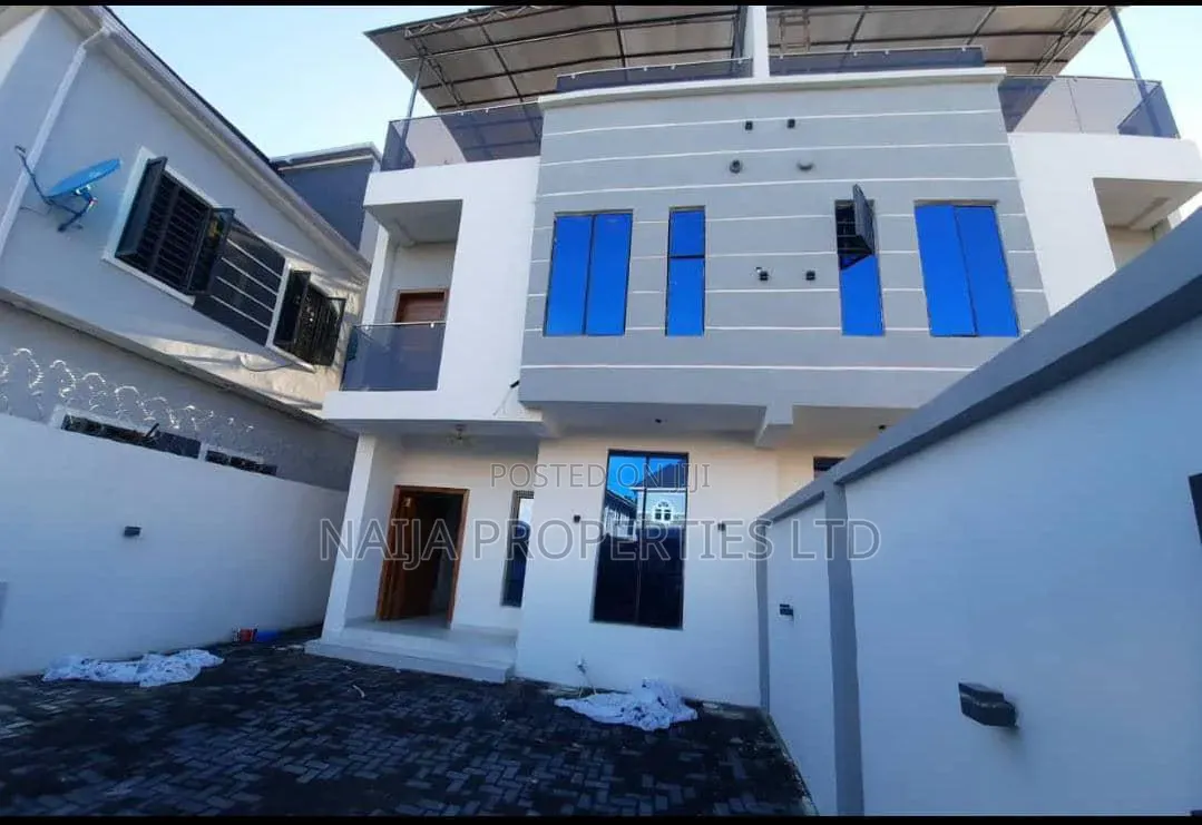 4bdrm Duplex in Sunview Estate, Sangotedo for sale