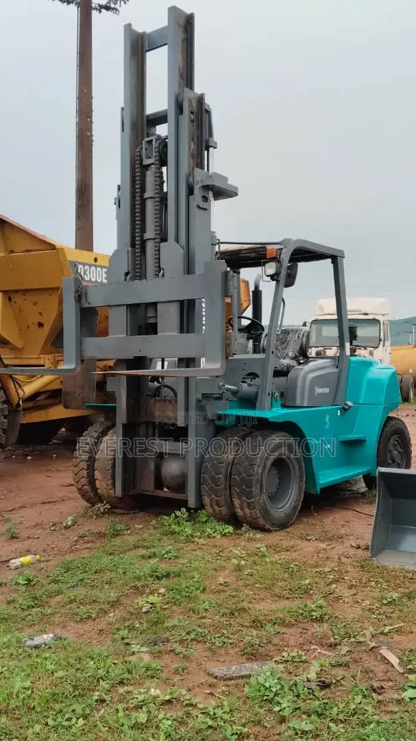 Manitowoc Forklift