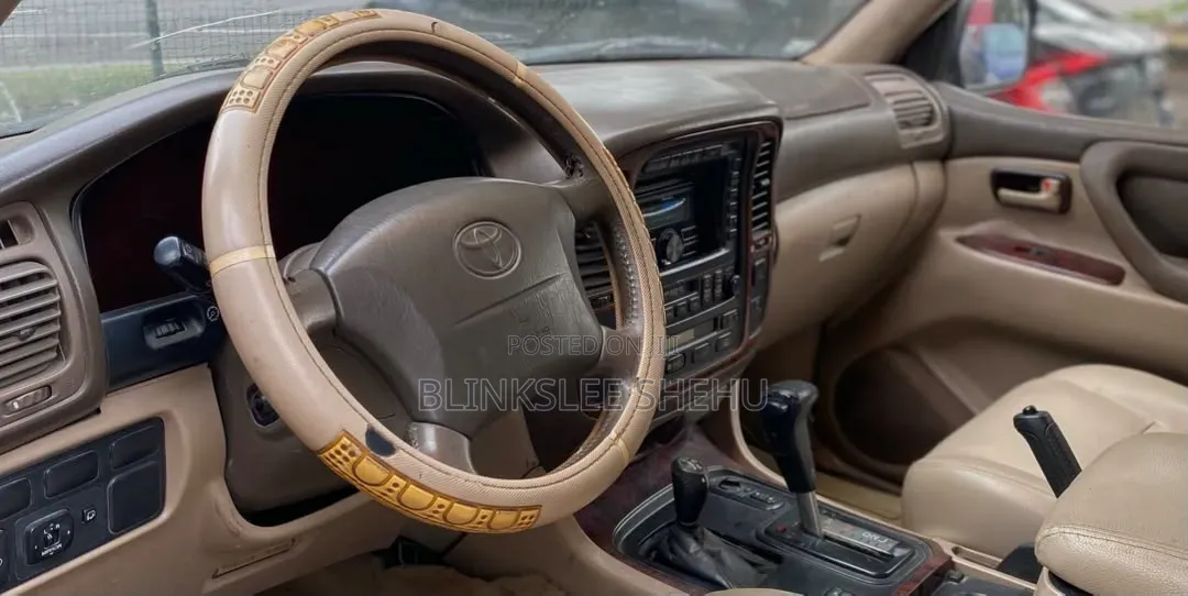 Toyota Land Cruiser 2006 Black