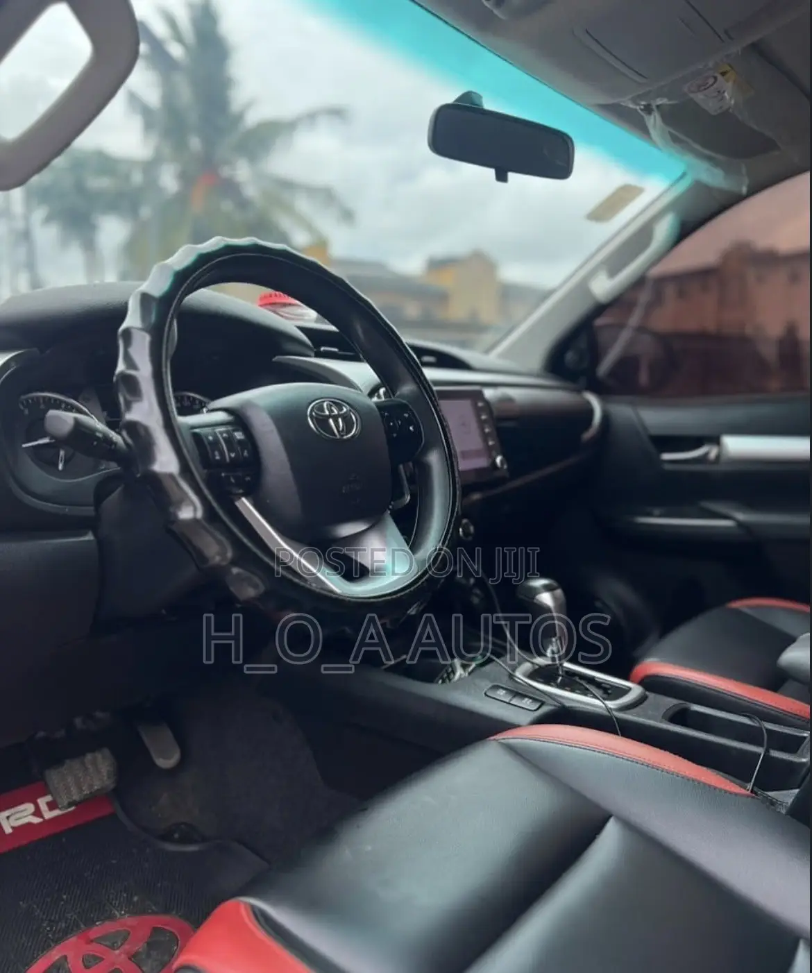 Toyota Hilux 2021 White