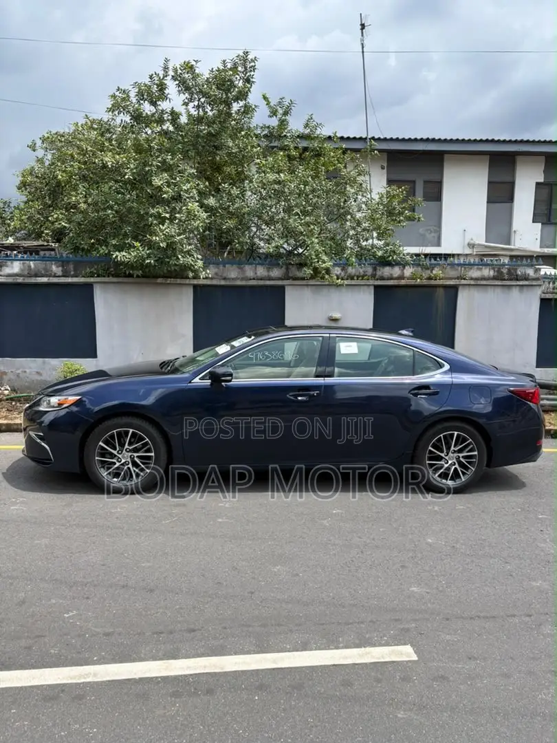 Lexus ES 350 FWD 2016 Blue