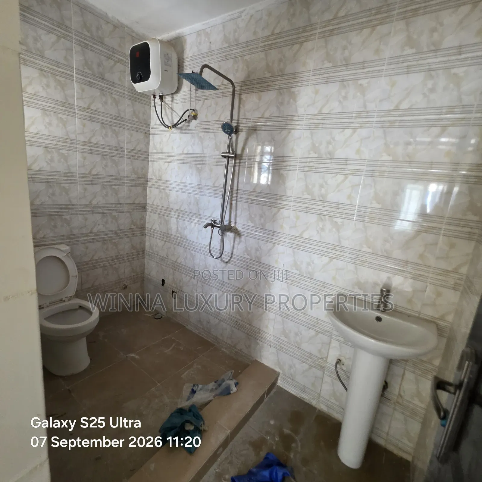 5bdrm Duplex in Around Jedo Axis, Lugbe District for sale