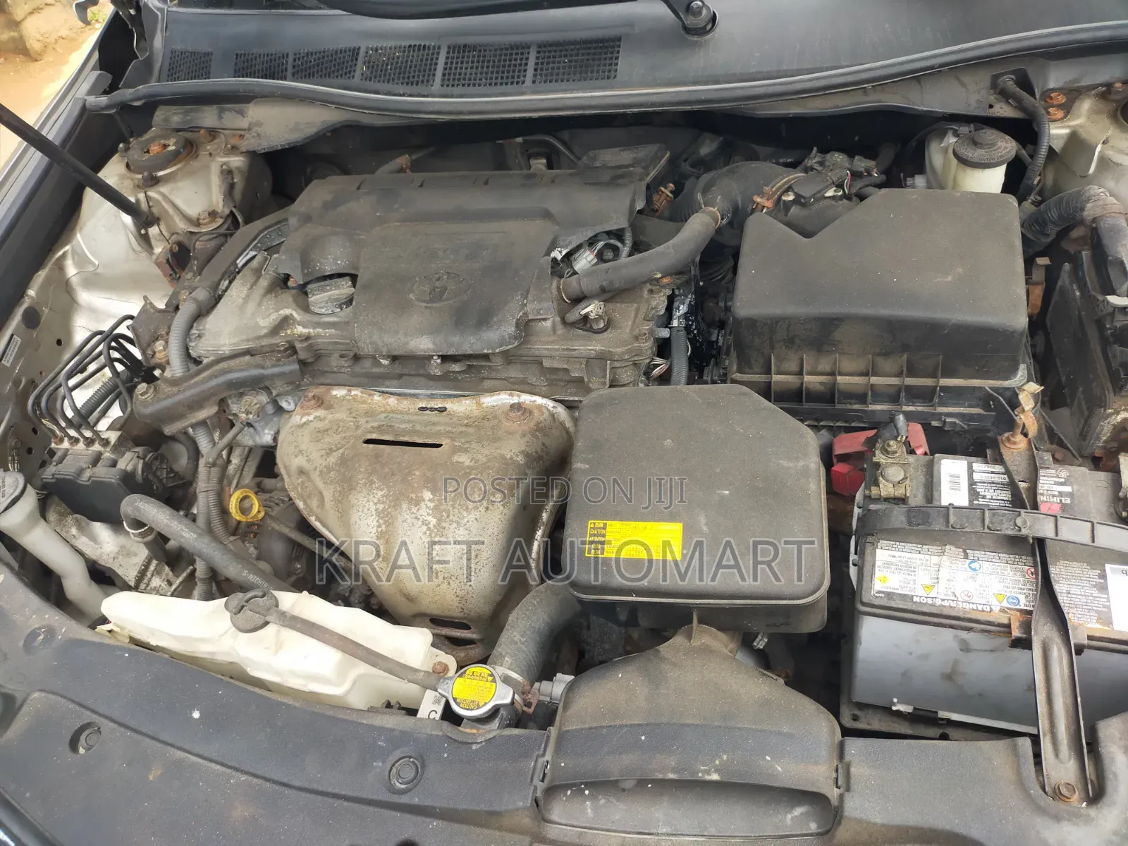 Toyota Camry 2014 Gold