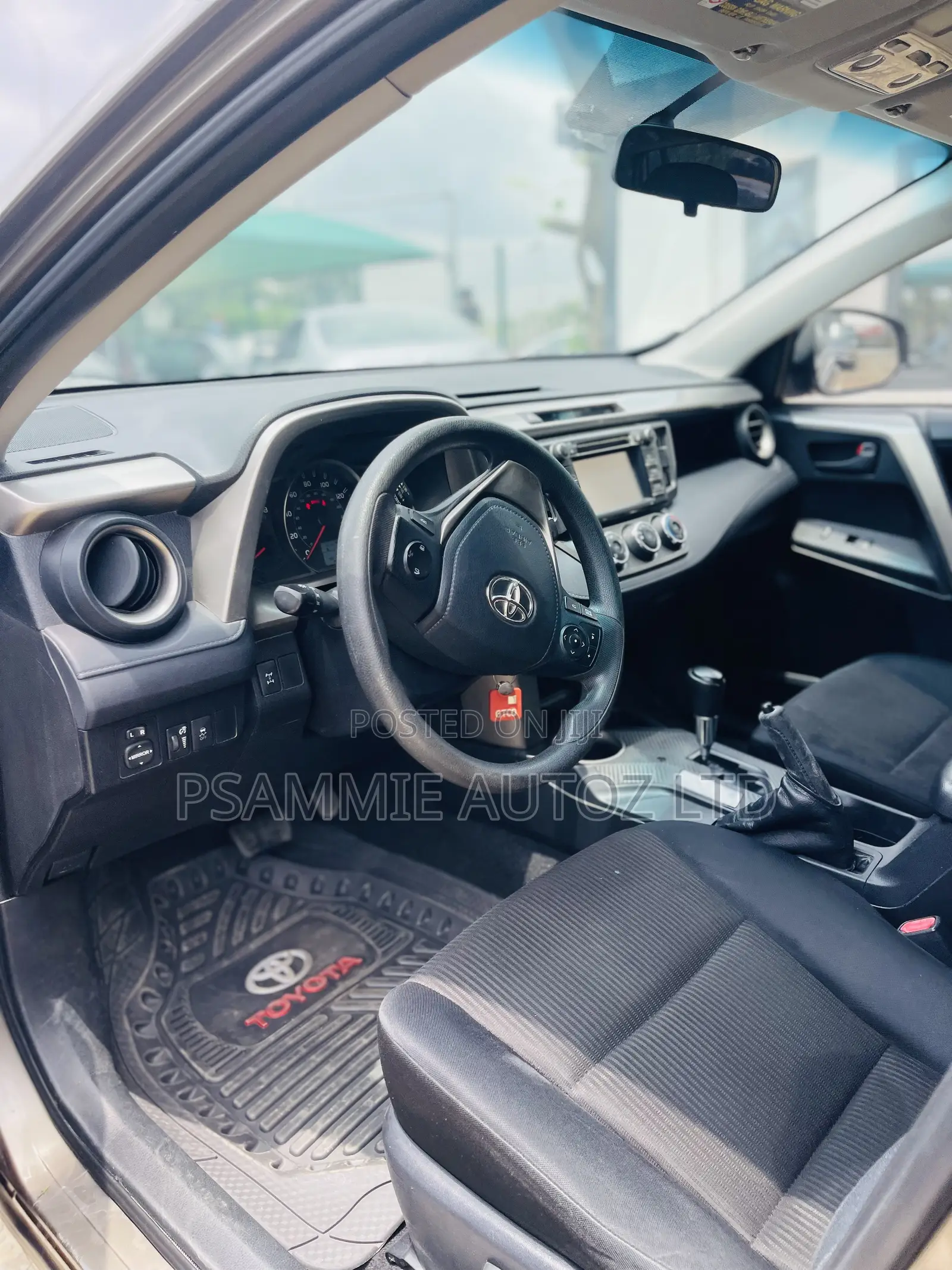 Toyota RAV4 LE 4dr SUV AWD (2.5L 4cyl 6A) 2015 Brown