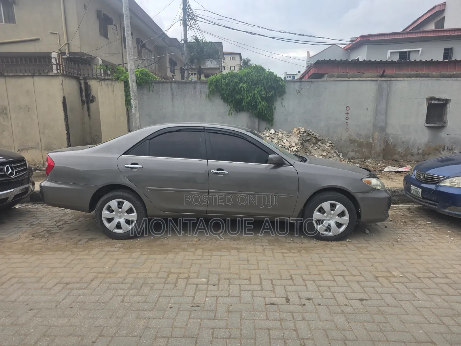 Toyota Camry LE 4dr Sedan (2.4L 4cyl 4A) 2004 Gray