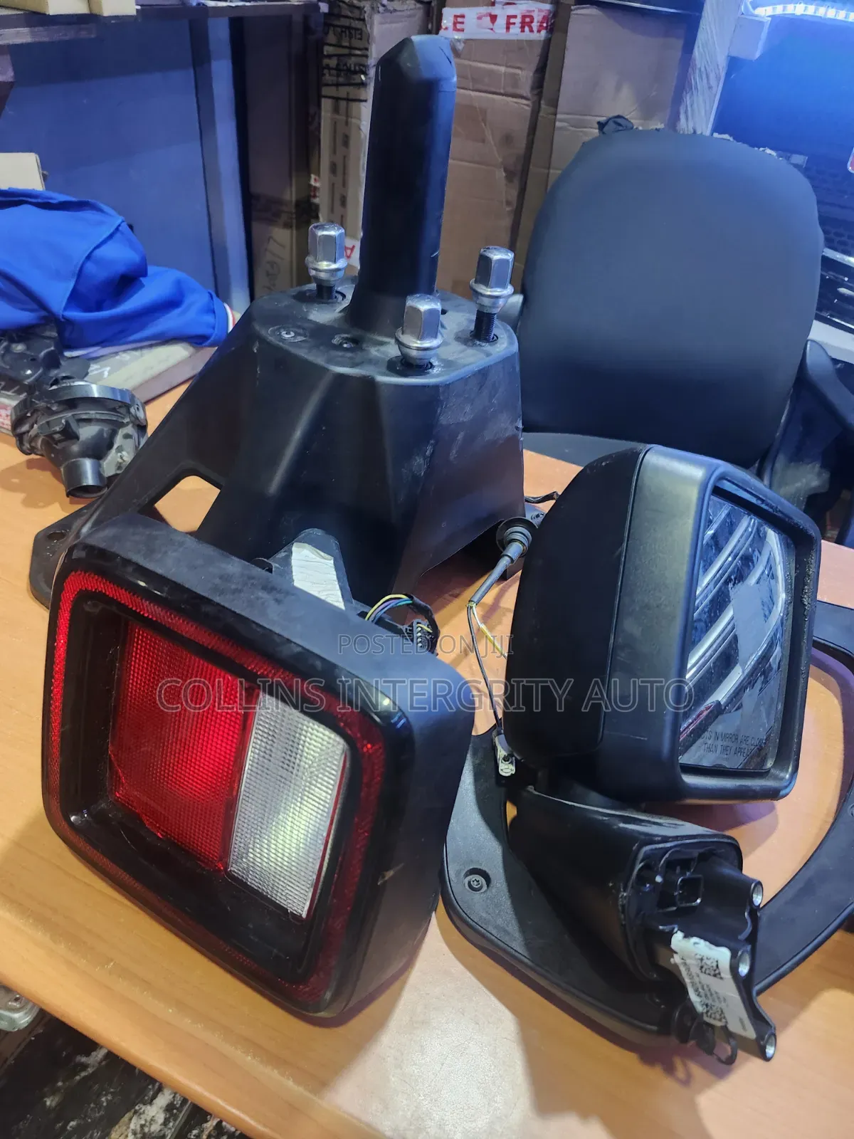 Tara Carrier Jeep Wrangler and Back Light With Side Mirror 2020 Model