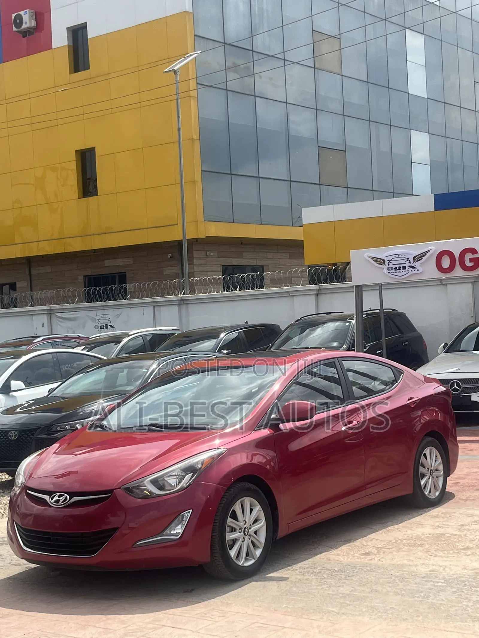 Hyundai Elantra 2015 Red