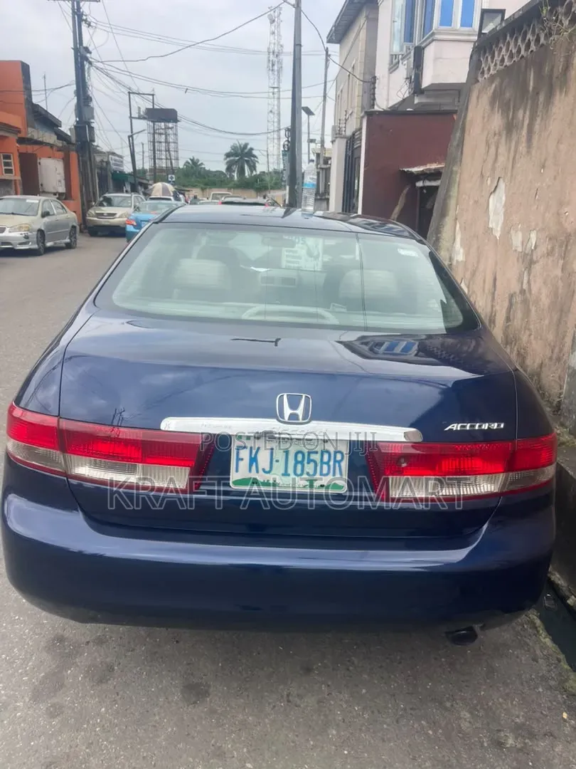 Honda Accord 2005 Blue