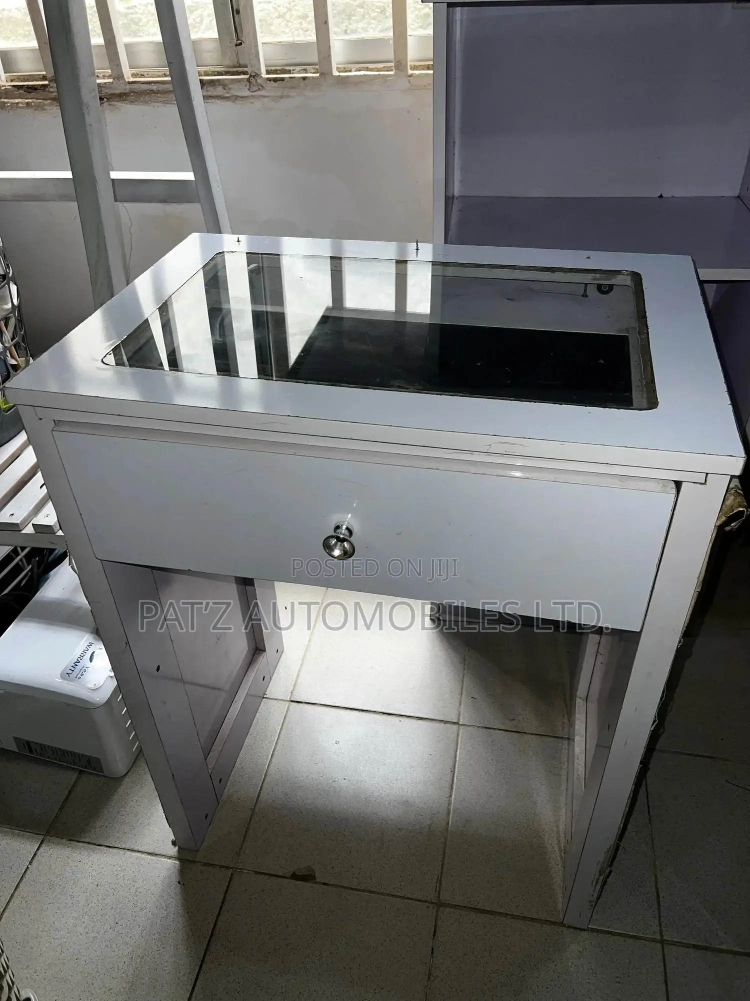Dresser Table