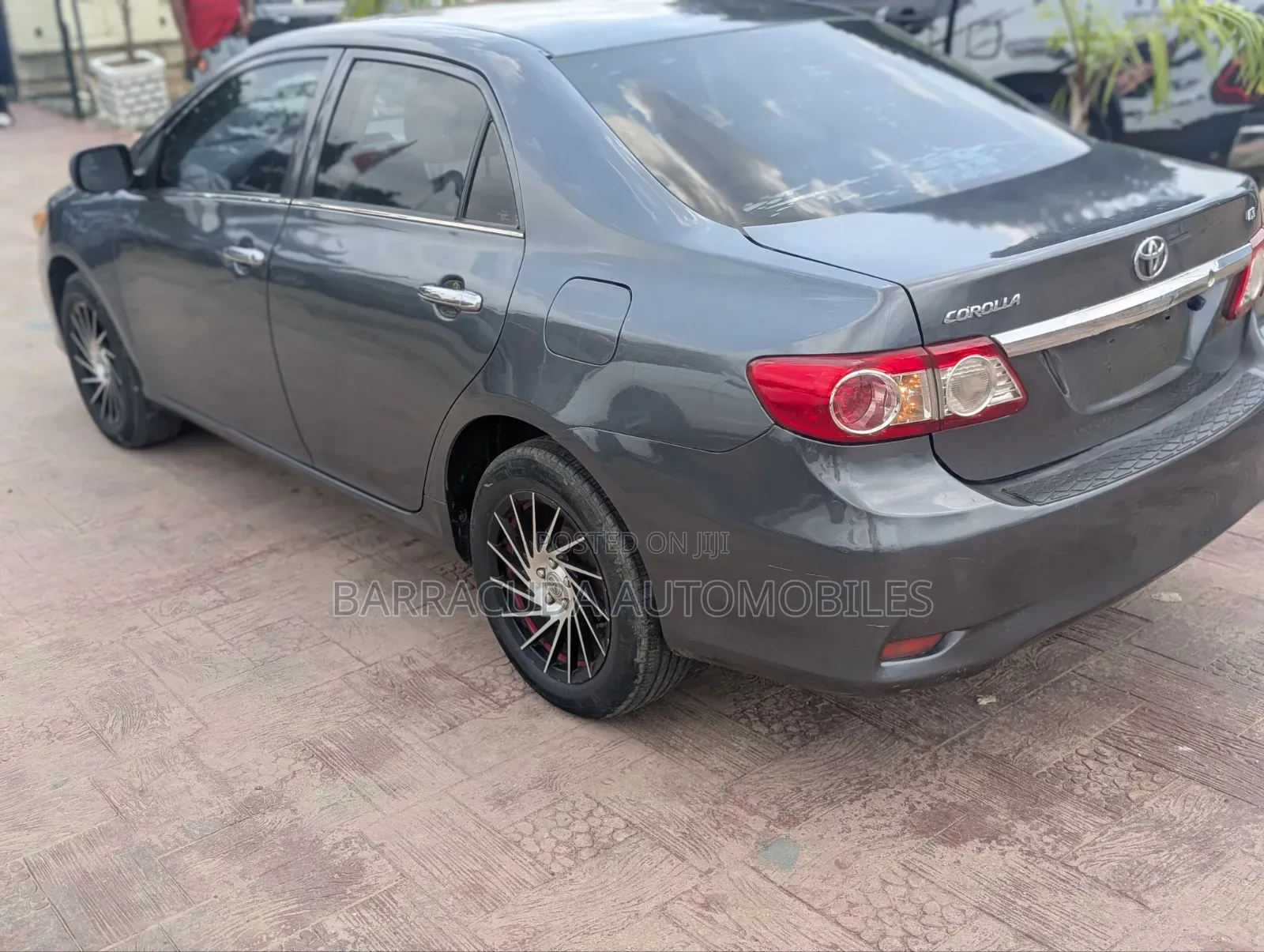 Toyota Corolla L 4-Speed Automatic 2013 Gray