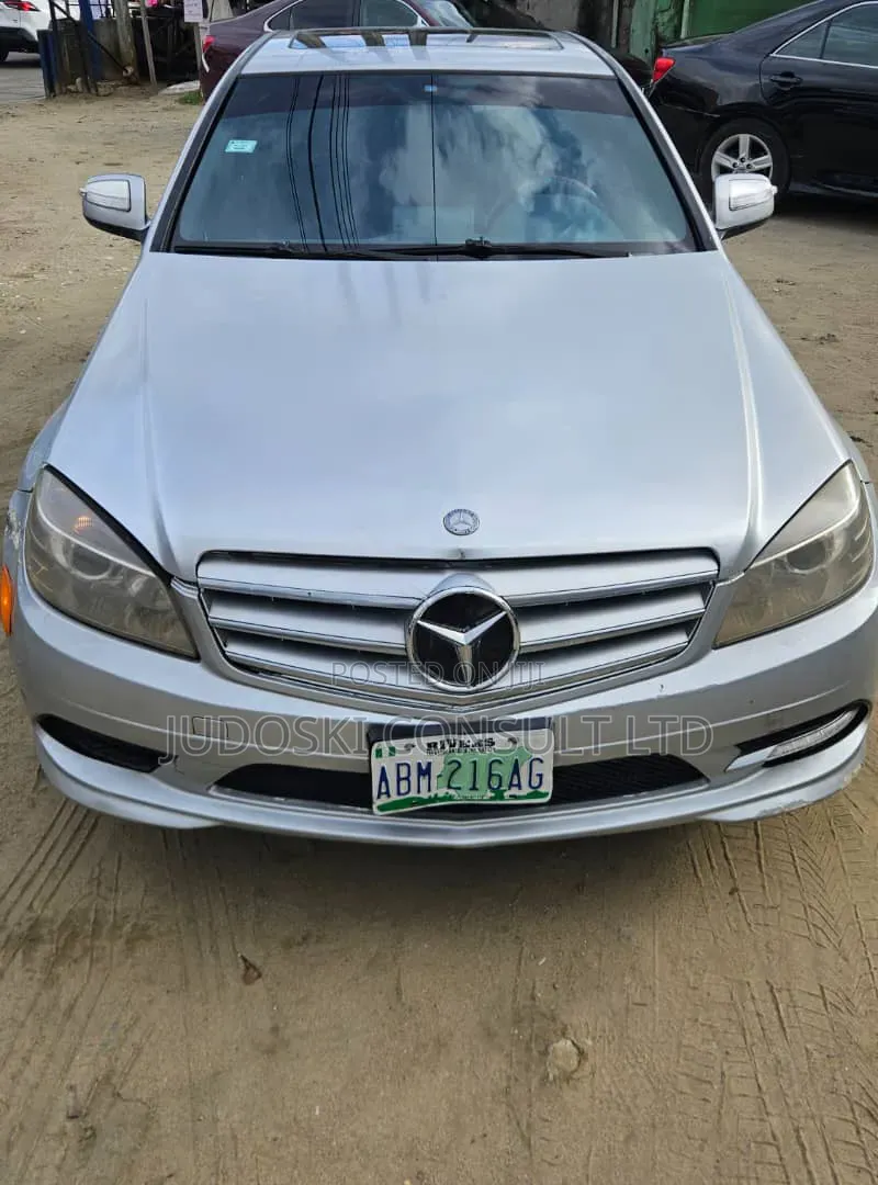 Mercedes-Benz C300 2010 Silver