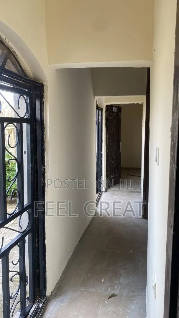 Furnished 1bdrm Apartment in Broadview Estate, Idu Industrial for rent