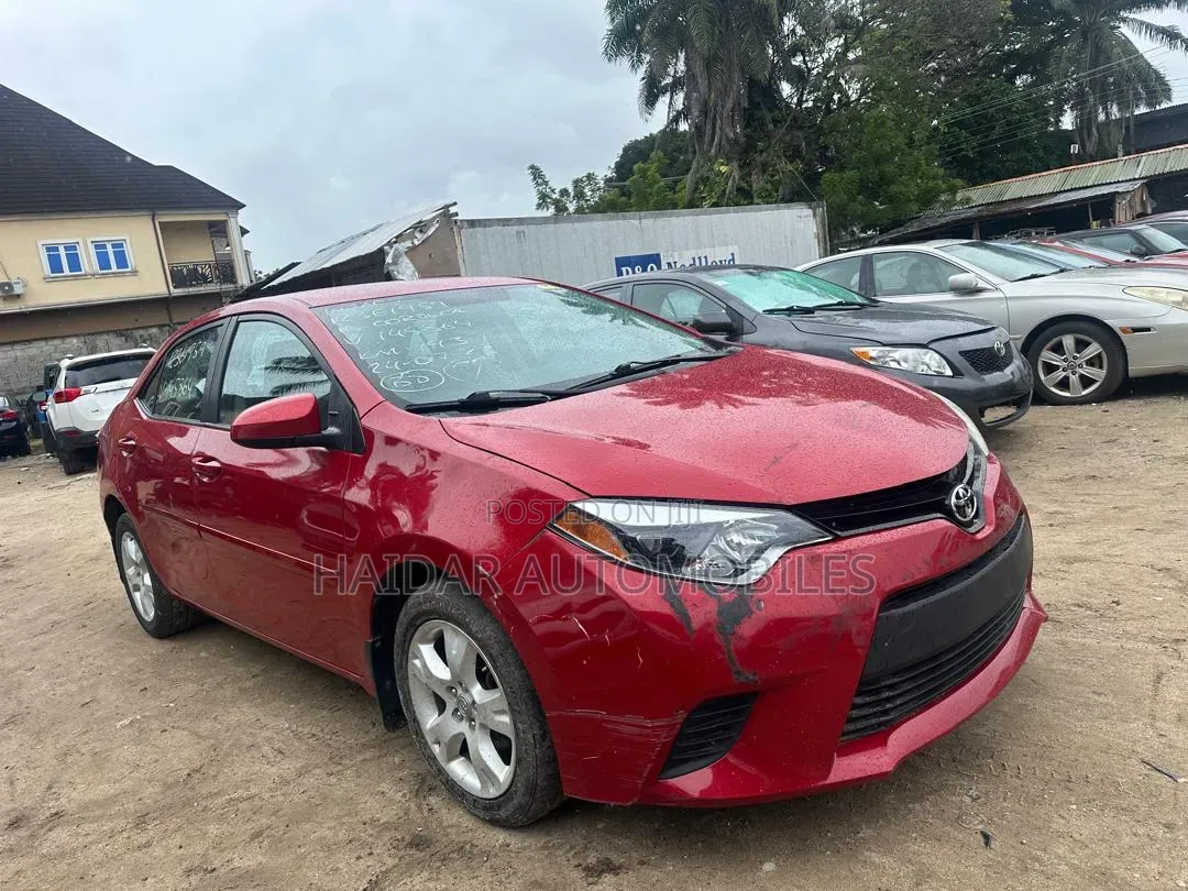 Toyota Corolla LE Eco Premium 4dr Sedan (1.8L 4cyl CVT) 2015 Maroon