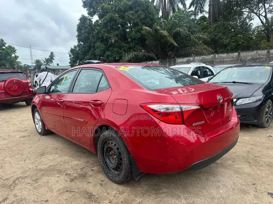 Toyota Corolla LE Eco Premium 4dr Sedan (1.8L 4cyl CVT) 2015 Maroon