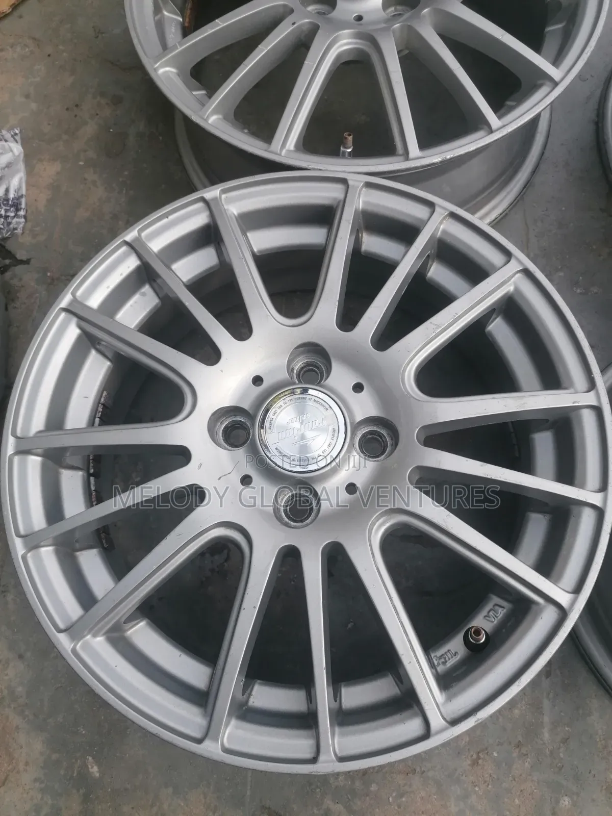 15 Rims 4hole/ Small Hubs