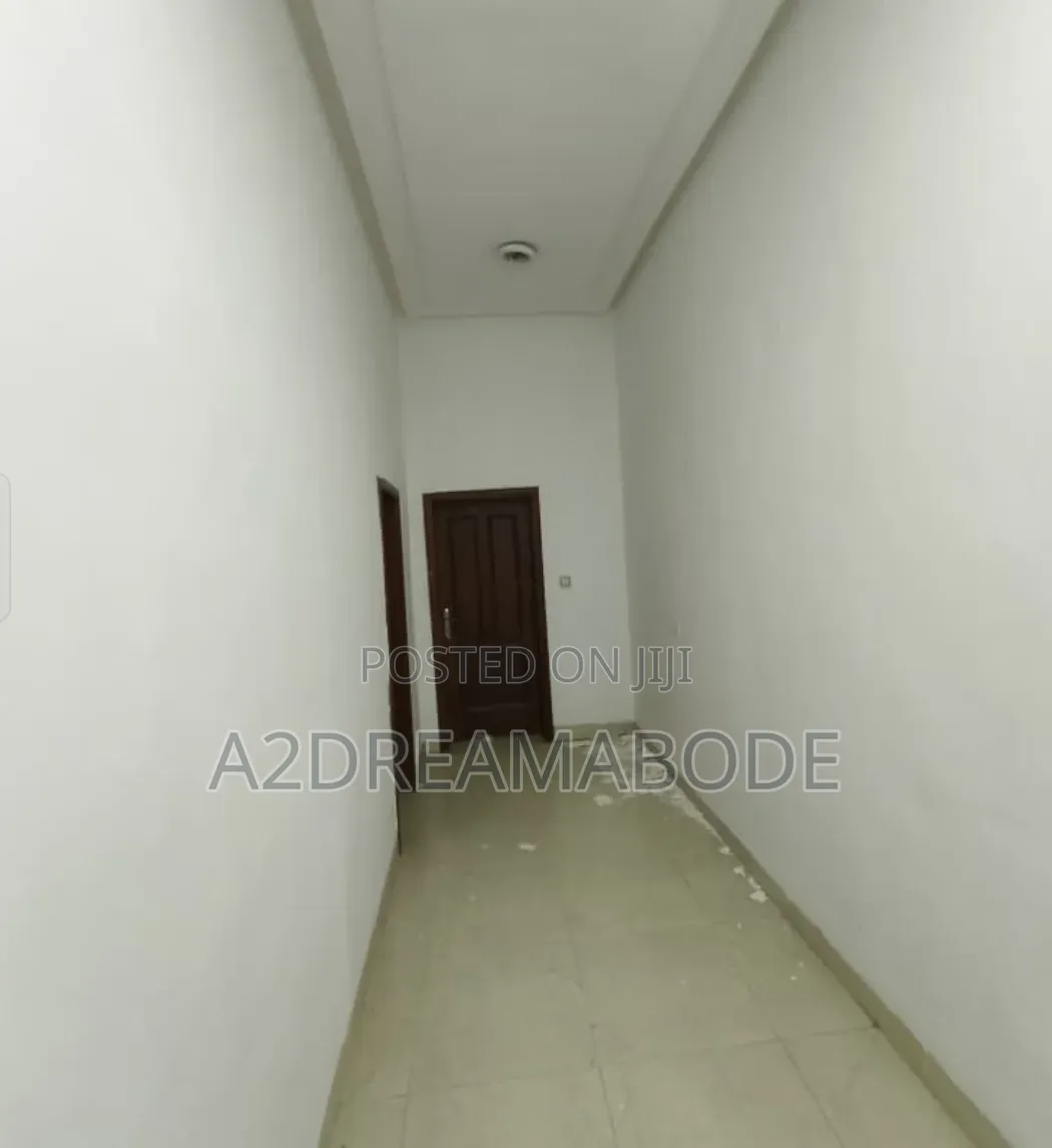3bdrm Apartment in Ikeja for rent