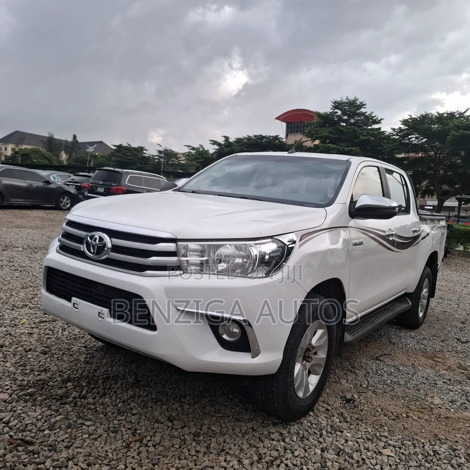 Toyota Hilux 2019 White