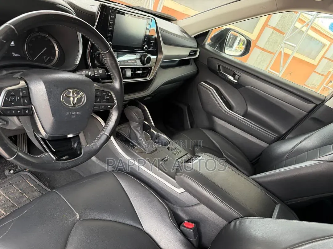 Toyota Highlander 2021 Black