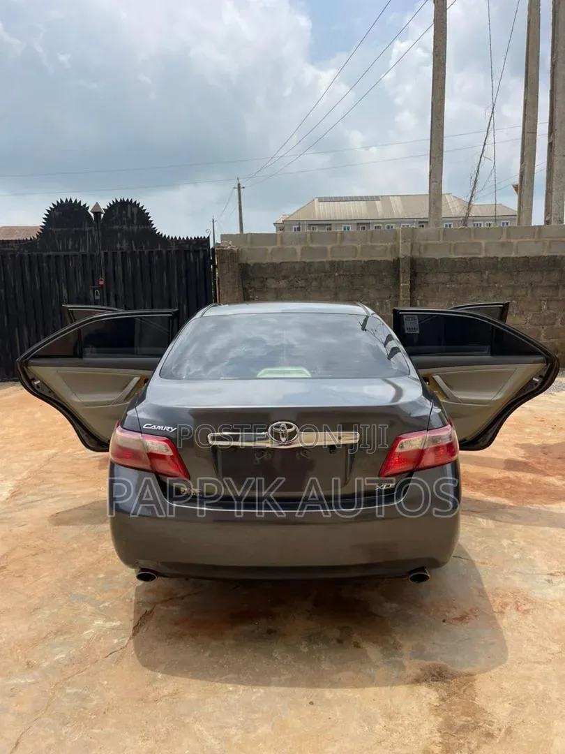 Toyota Camry 2008 Gray