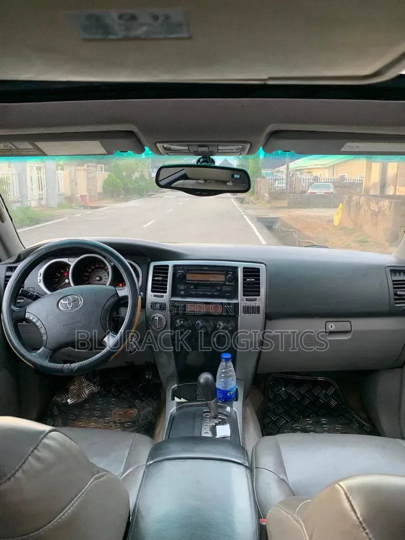 Toyota 4-Runner Limited 4x4 2004 Black