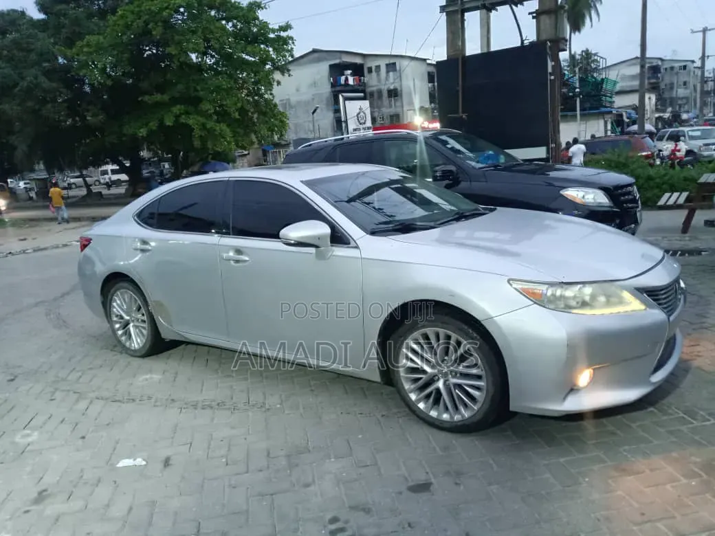 Lexus ES 350 FWD 2013 Silver