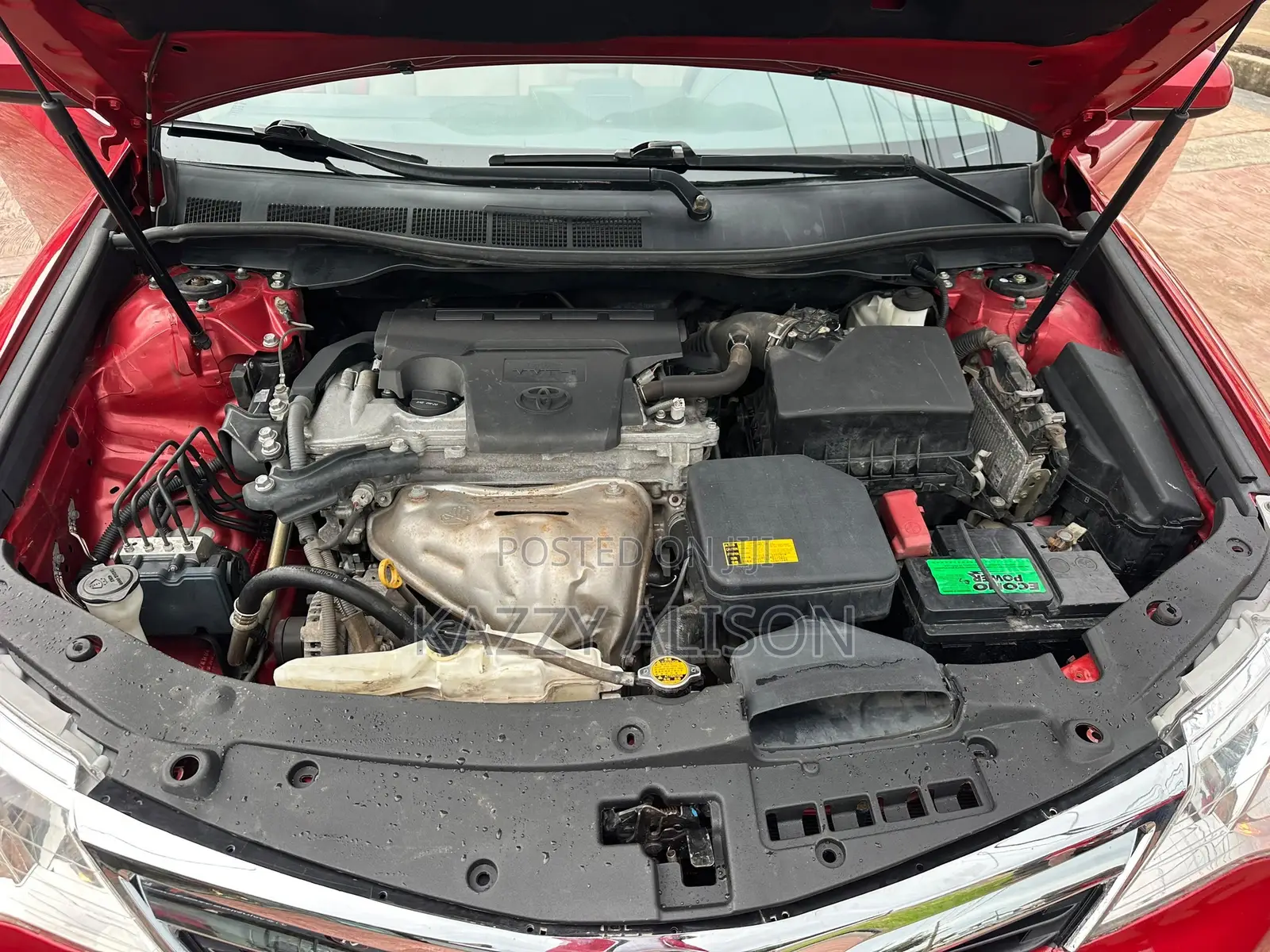 Toyota Camry XLE 4dr Sedan (2.5L 4cyl 6A) 2012 Red