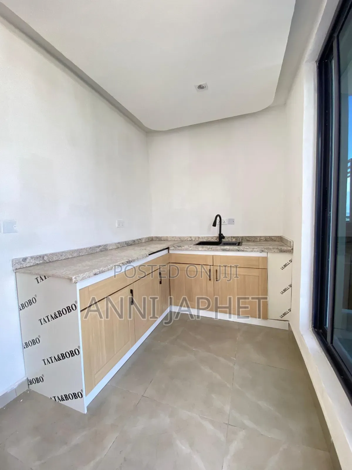 5bdrm Duplex in Ikota, Lagos Island / Lagos Island for sale